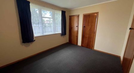 THREE BEDROOMS - HIGHBURY - Photo 4