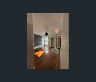 Lovely 2 Bedroom Home - Photo 3