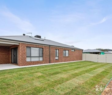 4 Calder Close, West Wodonga - Photo 3