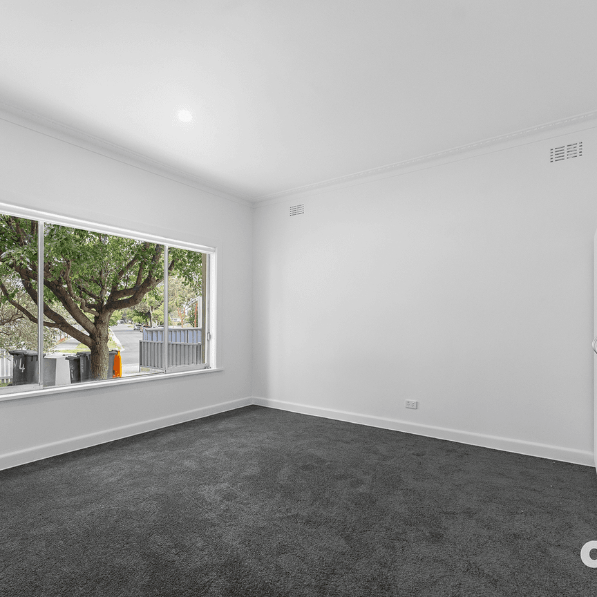 Newly Renovated Three Bedroom Villa Unit - Photo 1