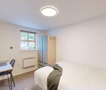 4 bedroom flat to rent - Photo 6