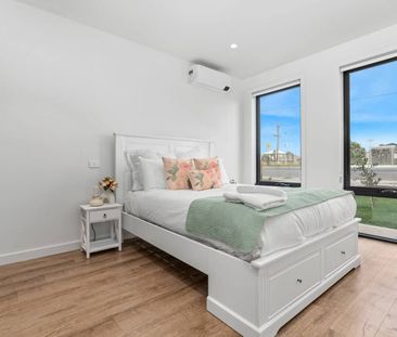 3 BEDROOM | MODERN | STYLISH HOME - Photo 4