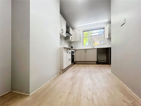Swancote Drive, Merry Hill, Wolverhampton, WV4 - Photo 3