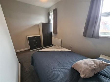 Room 3, 1 Carr View Avenue, Balby - Photo 4