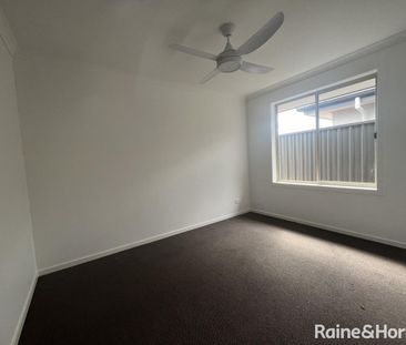 Four bedroom home in Andrews Farm with second living! - Photo 3