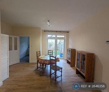 3 bedroom terraced house to rent - Photo 2