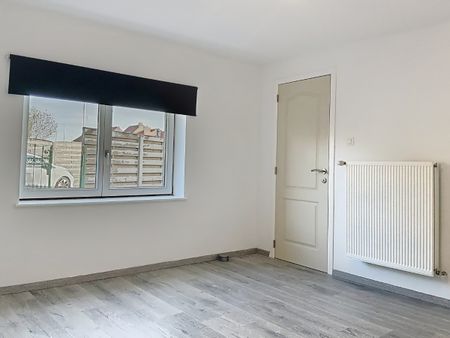 Gezellige halfopen woning met tuin te Bree - Photo 2