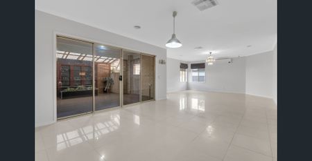 Large family home in Prime location!! - Photo 2