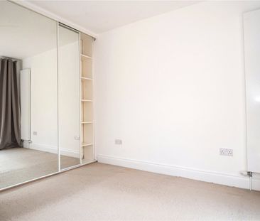Third Cross Road, Twickenham, TW2 - Photo 6