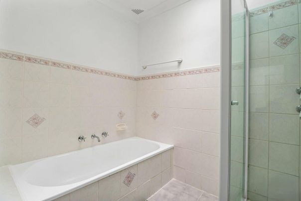 Charming 4-Bedroom Family Home in Werrington Downs - Photo 1