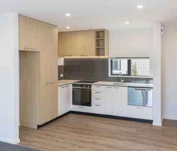 Fresh Townhouse In Great Location! - Photo 4