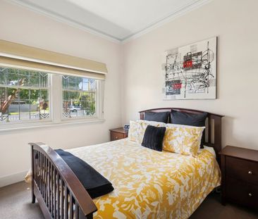 Californian Character Home in East Geelong - Photo 4