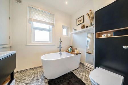 2 bedroom maisonette to rent - Photo 5