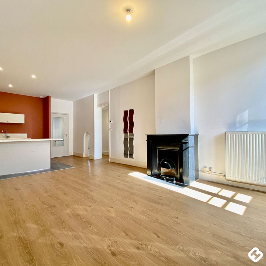 Location Appartement 4 pièces 84m² ROANNE 42300 - Photo 1