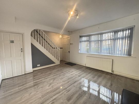 3 bedroom terraced house to rent - Photo 1