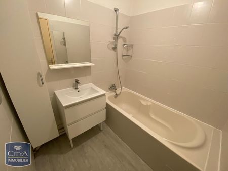 Location Appartement 2 pièces 49m² TOULON 83000 - Photo 5