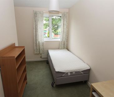 The Gables, North Leeds, LS8 1HP - Photo 4