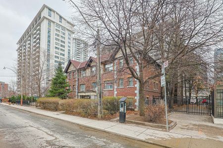 For Lease - 33 Maitland Street Unit# 204, Toronto, Ontario - Photo 3