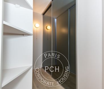 Boulevard Saint Denis, - Photo 2