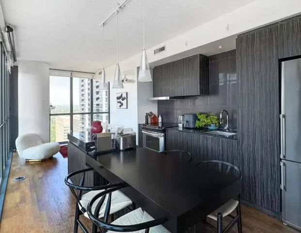 101 Charles Street East, Toronto, ON, M4Y0A9 | 101 Charles Street East, Toronto - Photo 1