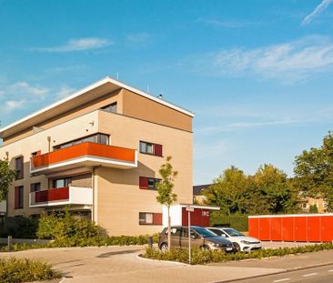 Exklusives Wohnen mit Einbauküche und eigenem Stellplatz - Photo 1