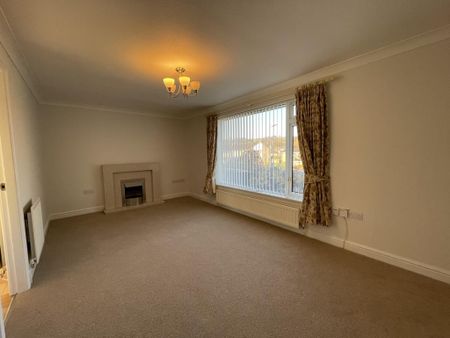 2 bedroom semi-detached bungalow to rent - Photo 2