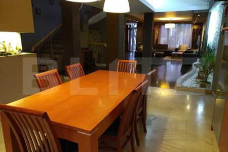 Casă 5 camere, Garaj dublu • Curte privată • Saună - Fotografie 2