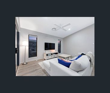 Beautiful Home With 3 Living Areas + Solar - Photo 6