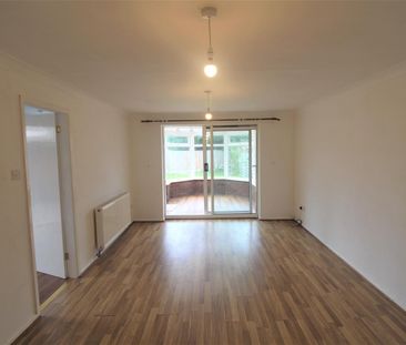 3 Davies Drive, Shrewsbury, SY4 5YW - Photo 2