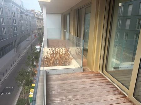 Location Appartement 3 pièces 65m² PARIS 15ème - Photo 3