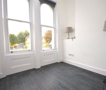 3 Bed Flat, Cargreen Road, SE25 - Photo 5