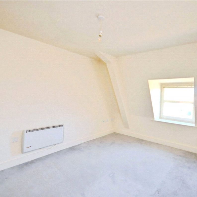 Huddersfield Road, Mirfield, West Yorkshire, WF14 - Photo 1