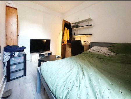 5 bedroom terraced house to rent - Photo 5