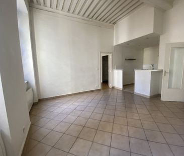 APPARTEMENT T4 A LOUER LYON 1ER ARRONDISSEMENT Annonciade-Saint-Benoit - Photo 2