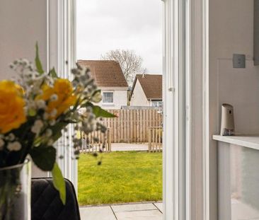 2 bedroom semi-detached house to rent - Photo 5