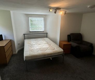 Beechwood Grove, Burley, LEEDS, LS4 2LT - Photo 5