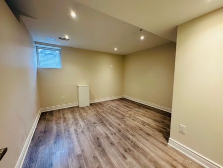 For Lease - 39 Lampman Crescent, Brampton, Ontario - Photo 2