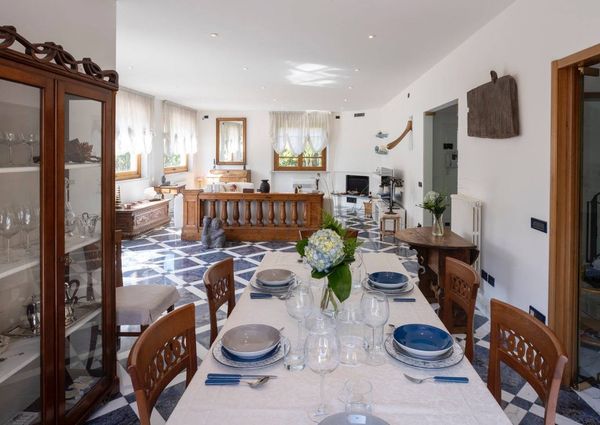 via Pietro neni, 7, Forte dei Marmi, Tuscany 55042