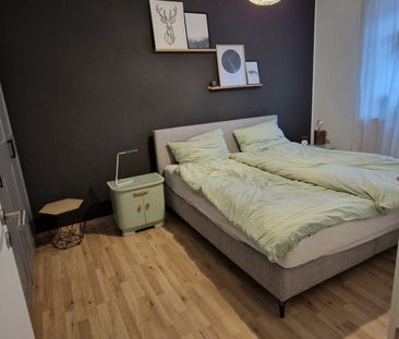 moderne 3 Zimmerwohnung im EG - Photo 2