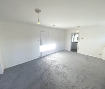 Price £1,550 pcm - Available 16/12/2025 - Unfurnished - Photo 2