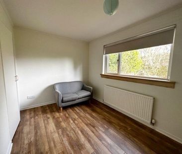 3 bedroom detached house to rent - Photo 3