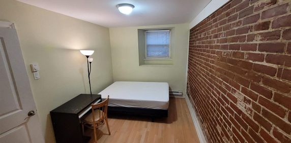 1 CH - 1 SDB - Montréal - $880 /mo - Photo 2