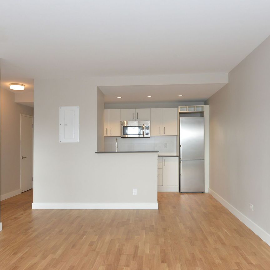 111 Lawton Boulevard - Photo 1