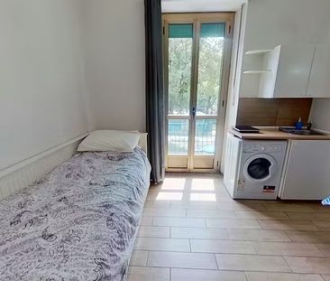 Corso Bernardino Telesio, Turin, Piedmont 10146 - Photo 6