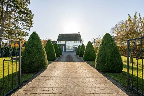 Lichtrijke villa met uniek zicht - Photo 1