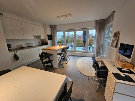 Energiezuinig duplex-appartement met 3 slaapkamers in recent project Kasteeldreef, nabij centrum Hoogstraten. - Photo 5