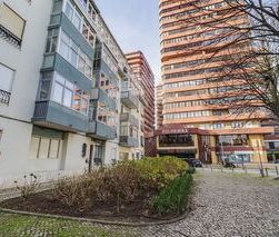 Apartment 1 bedrooms well located Oeiras for rent - store room - Photo 5