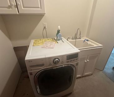 For Lease - 38 WATSON Drive, Barrie, Ontario - Photo 2