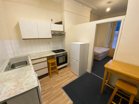Flat 3, 32 Kelso Road, LS2 9PR, Leeds - Photo 1