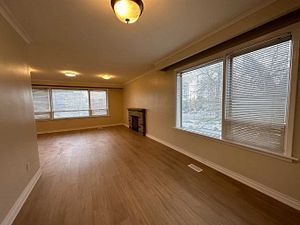 For Lease - 579 Sheppard Avenue, Toronto, Ontario - Photo 1